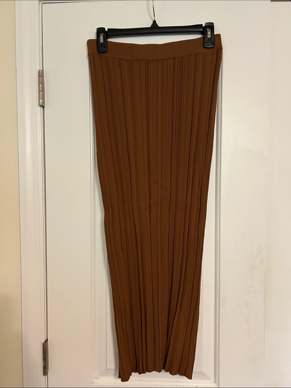 Zara Ribbed Maxi Skirt in Warm Brown - Picture 3 of 4
